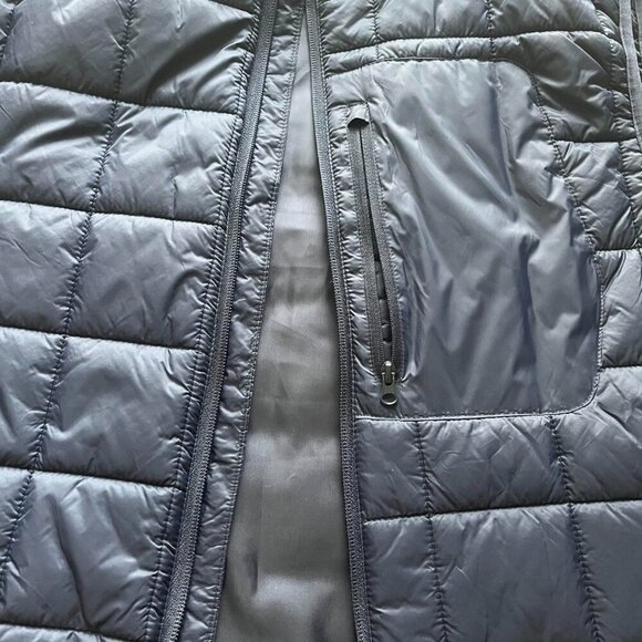 Navy Blue St Johns Bay Puffer Vest with Zippered Pockets, Men's Large, Thermal - Picture 2 of 6